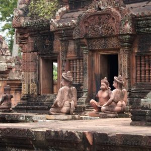 Banteay Srei siem reap cambodia tour