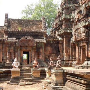 Les Artisans D' Angkor