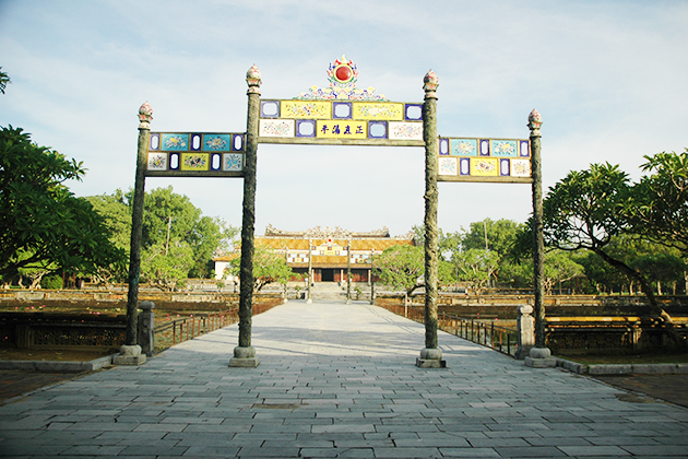 hue imperial citadel vietnam tourist attractions