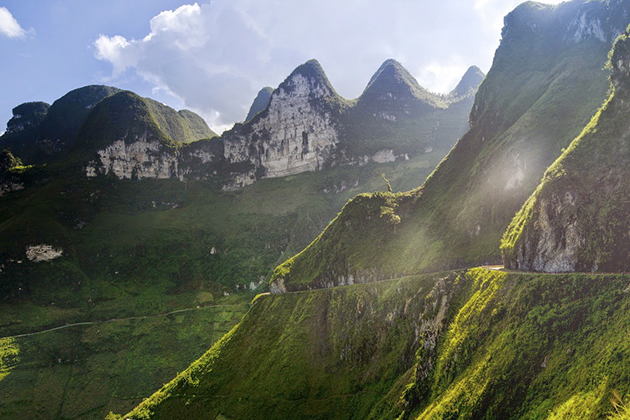 majestic pass in ha giang vietnam attractions