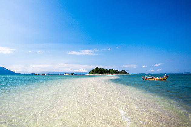 nha trang stunning beach