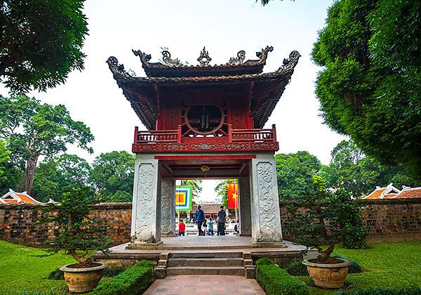 temple of literature hanoi attraction