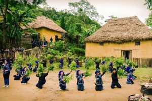 Traditional dance in Bat Xat, Sapa