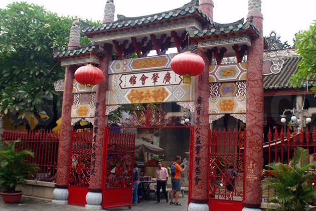 Cantonese congregation Hoi An - Vietnam tour package