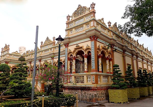 Vinh Trang Pagoda Vietnam Cambodia Laos Tour