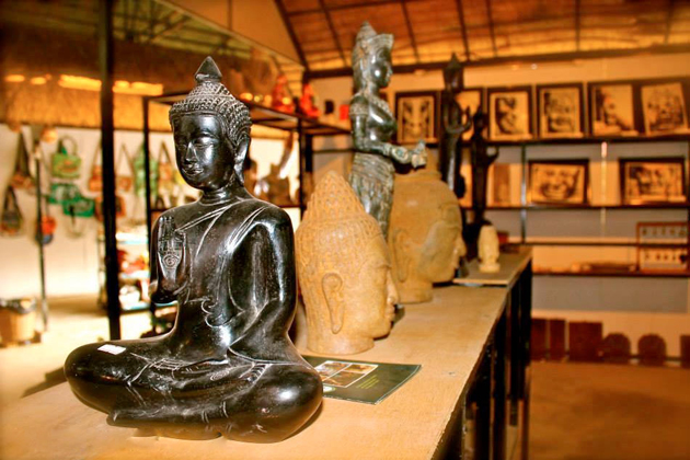 cambodia sculpture artwork cambodia souvenir
