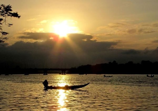 sunset on perfume river best tours of vietnam and cambodia