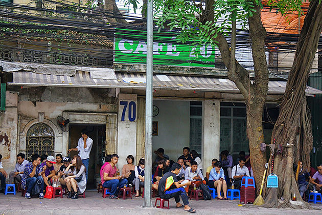 coffee in trieu viet vuong street