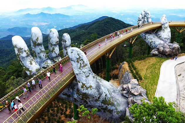 golden bridge danang