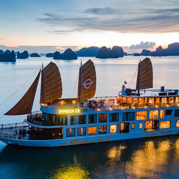 Halong Bay Tour in Style with Emperor Cruise - 3 Days
