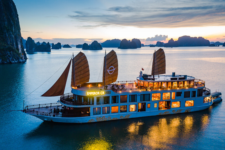 Halong Bay Tour in Style with Emperor Cruise - 3 Days