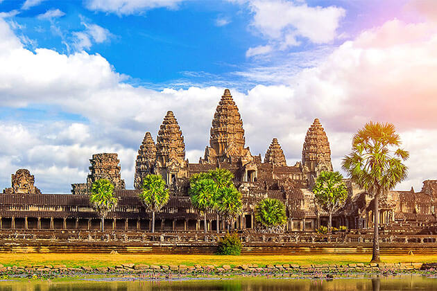 Angkor Archeological Park Cambodia Tour