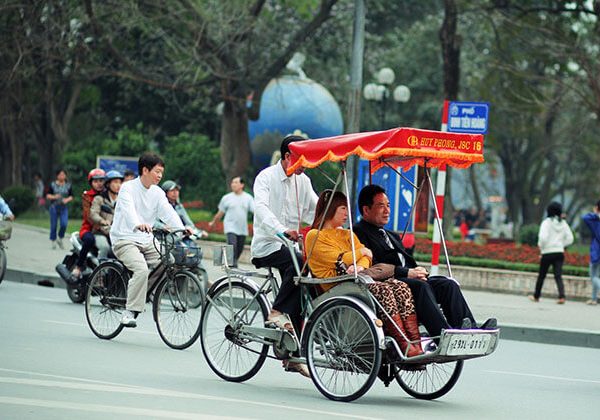 Cyclo Tour in Hanoi - Vietnam tour package