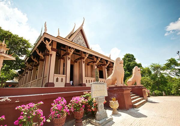 Wat Phnom - Cambodia tours