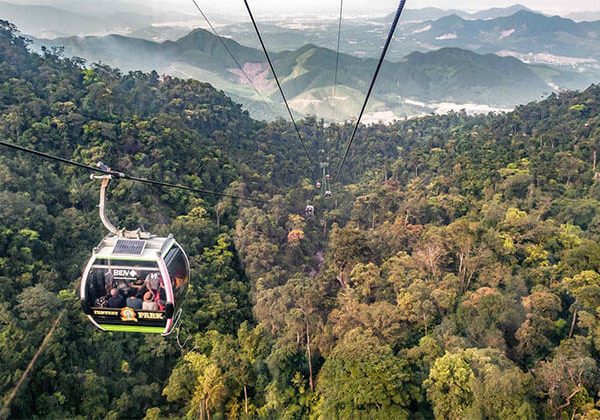 Cable Car to Vong Nguyet Hills