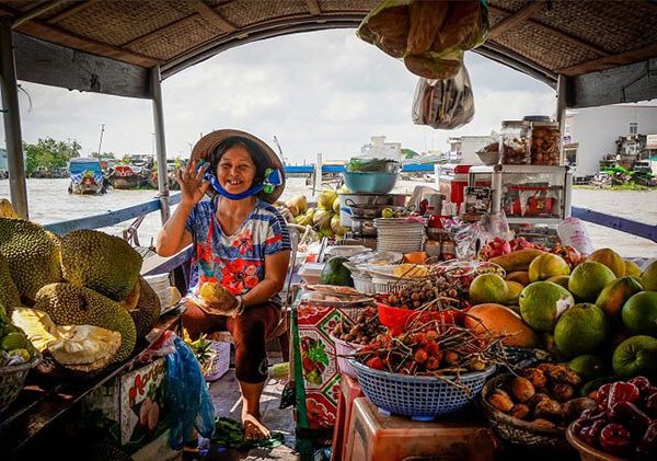 Cai Be Floating Market Vietnam tour package