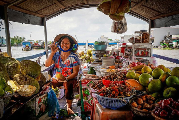 Cai Be Floating Market Vietnam tour package