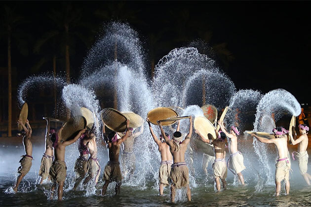 Hoi An Memories Show - Vietnam family tour