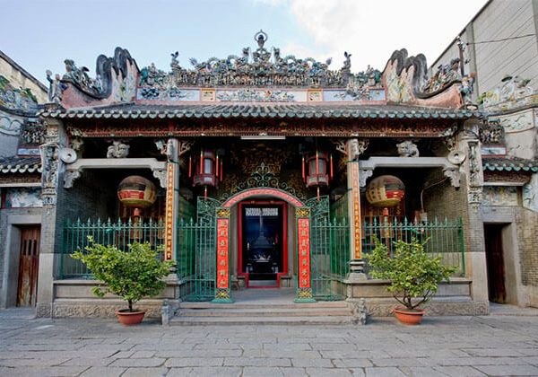 Thien Hau Temple Vietnam Family Tour