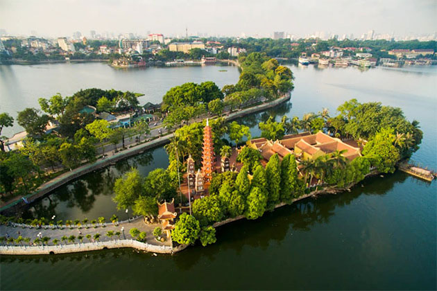 West Lake Hanoi Tour in Vietnam