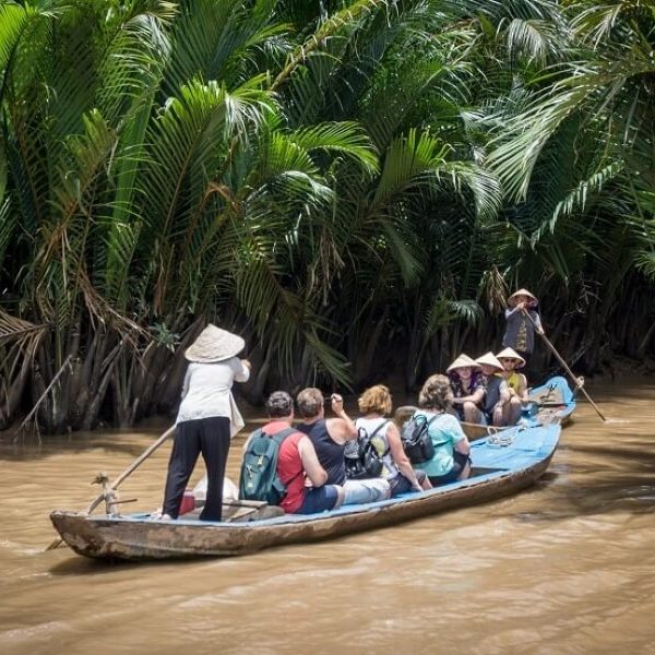 Boat trip around Vinh Long