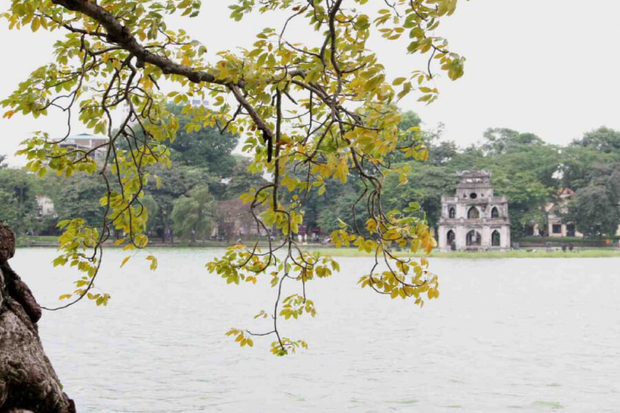 Hoan Kiem Lake - Vietnam tour