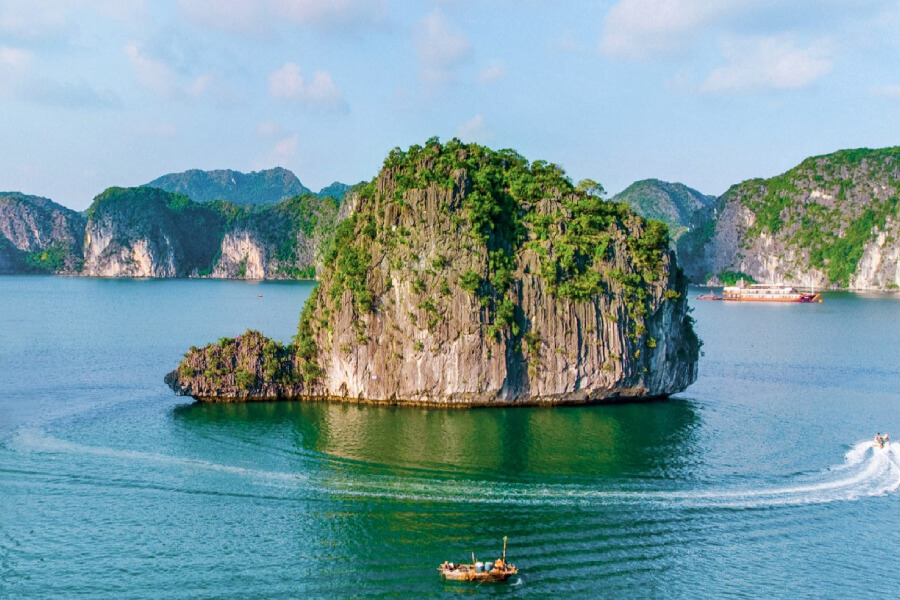 Turtle islet - Vietnam local tour operator