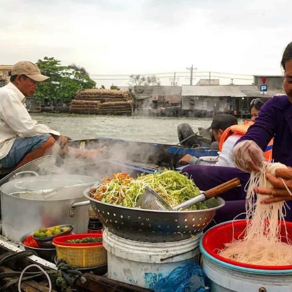 floating market in mekong delta