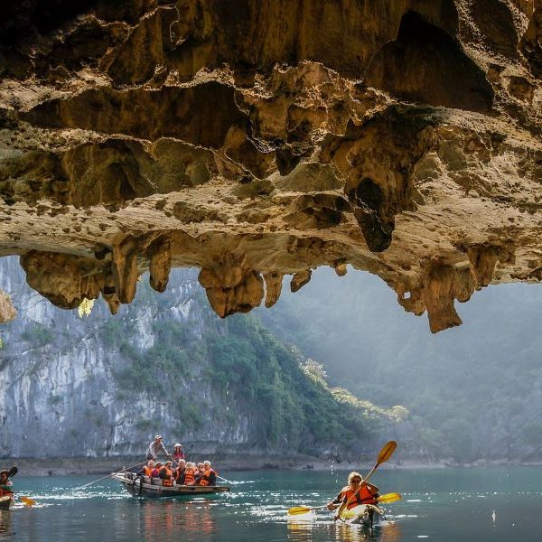 kayaking in halong bay - Vietnam tour package