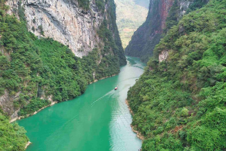 Nho Que River - Vietnam tour package
