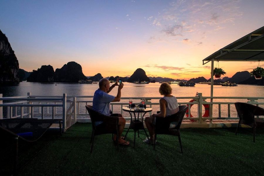 sunset in halong bay - Vietnam adventure tour