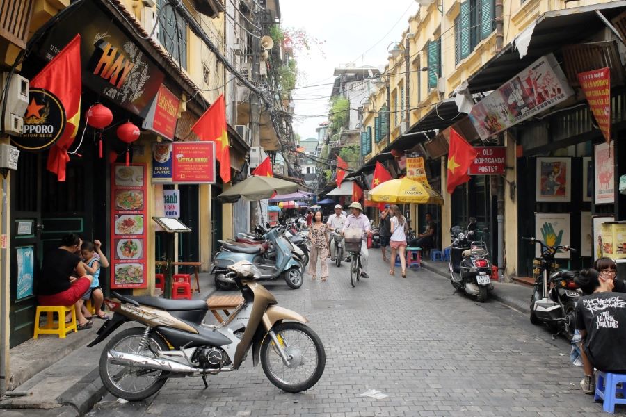 wander at hanoi old quarter
