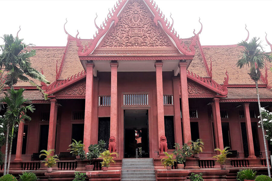 main-entrance-national-museum-of-cambodia