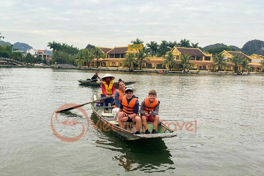 Visitors in Ninh Binh, Vietnam - Vietnam Local Tour