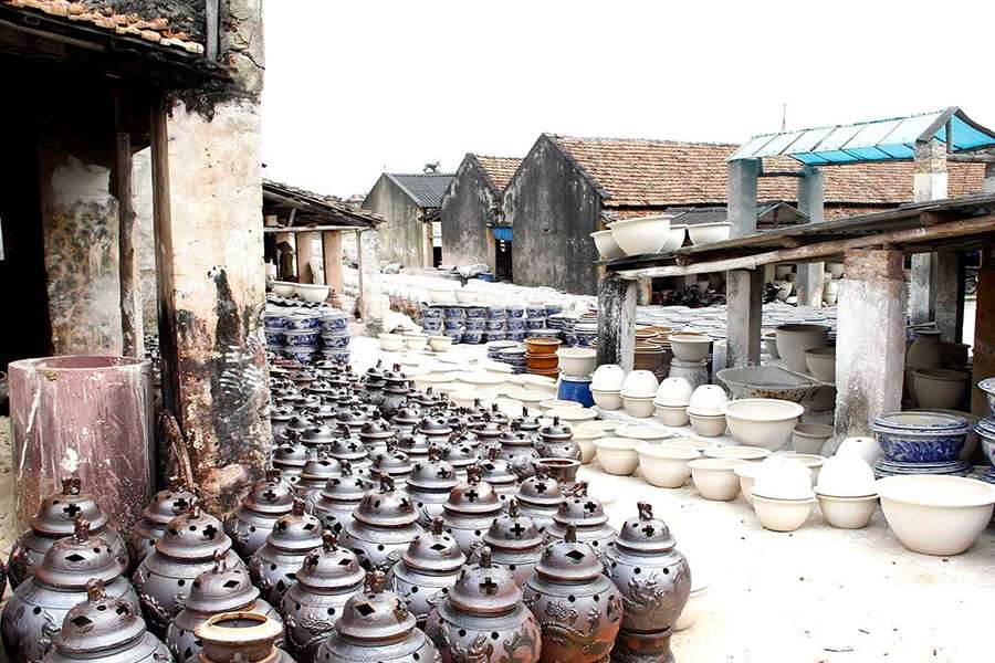 Bat Trang Ceramic village - Vietnam tour package