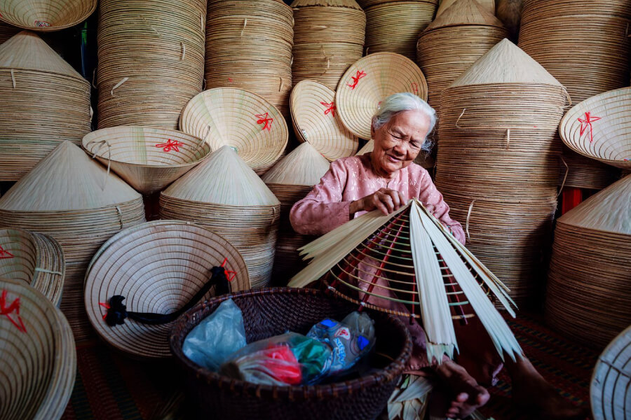 Chuong Conical Hat Village - Hanoi day tour