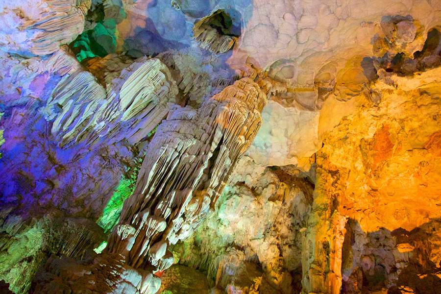 Dau Go Cave,Halong Bay - Multi country tour