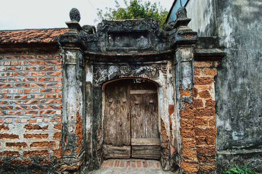 Duong Lam Ancient Village Hanoi day tour