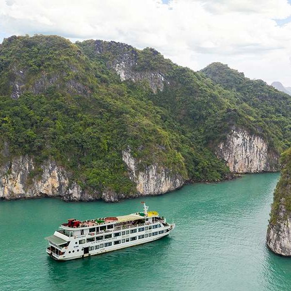 La Regina Royal Cruise Vietnam - Multi country tour