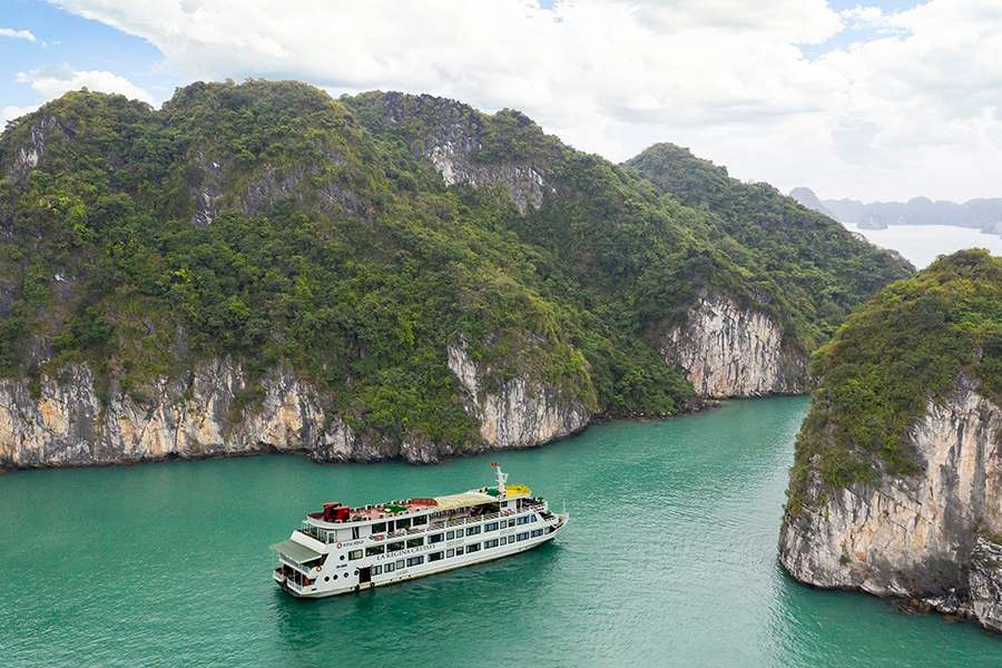 La Regina Royal Cruise Vietnam - Multi country tour