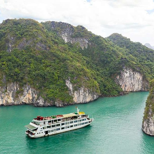 La Regina Royal Cruise - Vietnam tour package