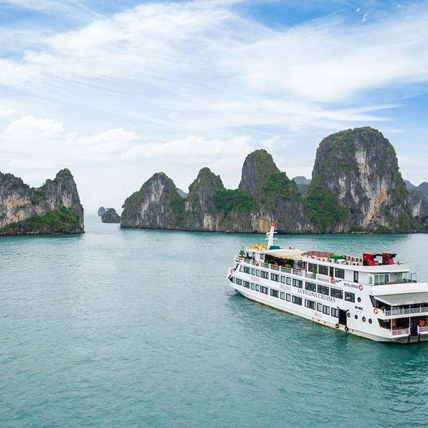 Le Regina Royal Cruise - Vietnam tour package