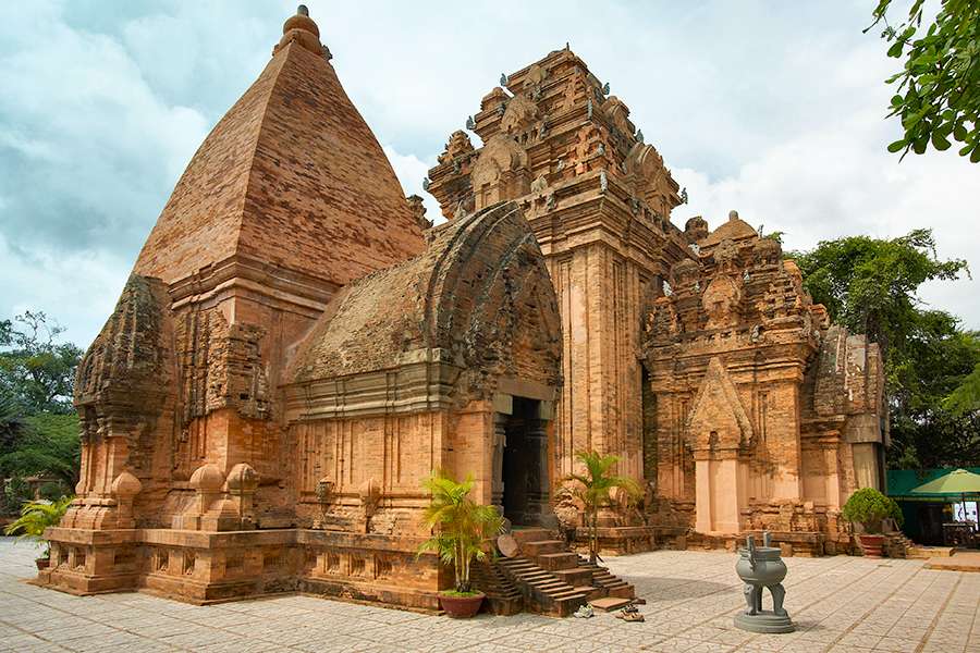 Ponagar Temple, Nha Trang - Vietnam family holiday
