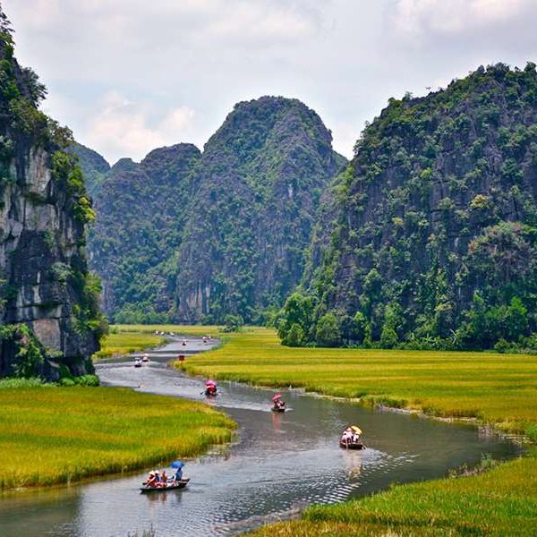 Tam Coc boat tour - Vietnam tour package