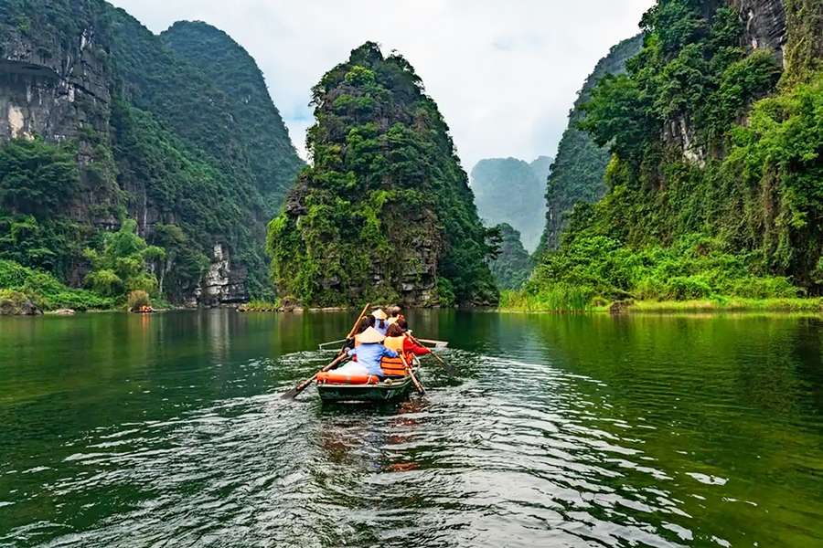 Trang An Eco-Tourism Complex-Vietnam tour package
