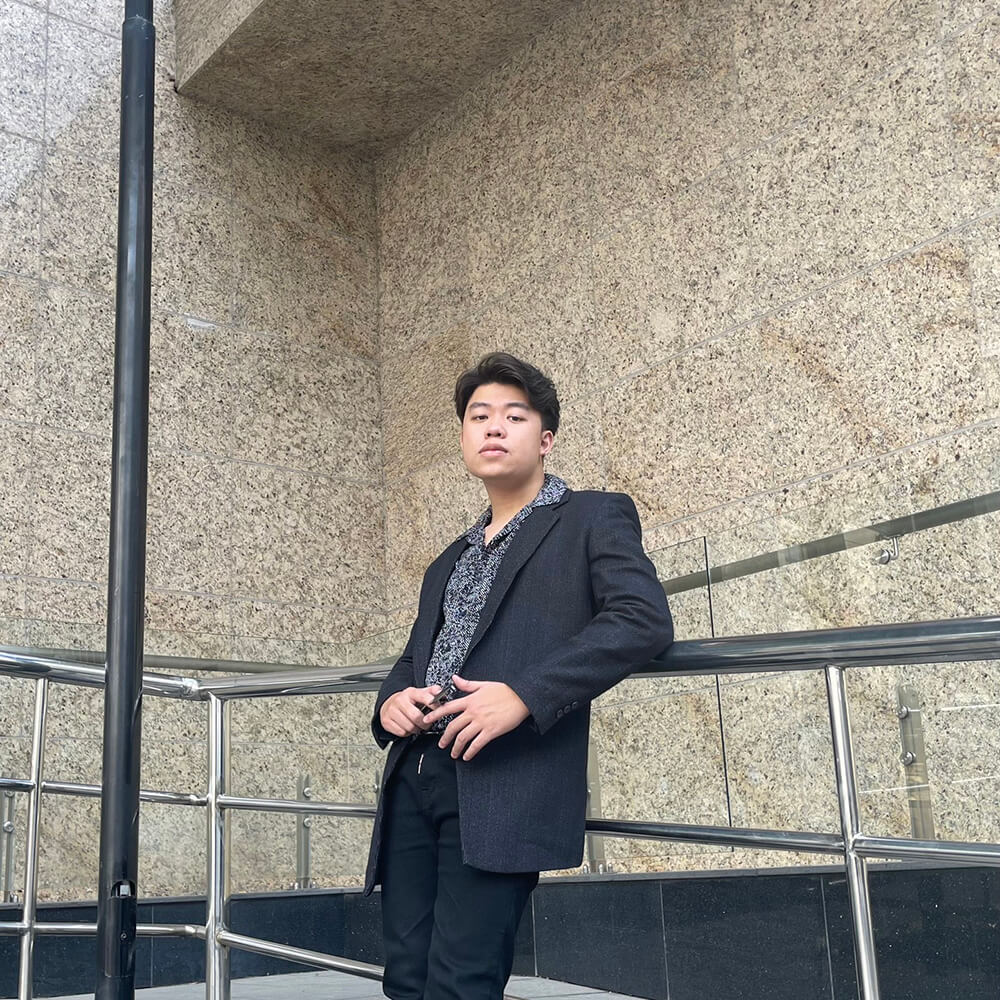 Mr. Nguyễn Nguyên Hoàng - Part-time Marketing Excecutive