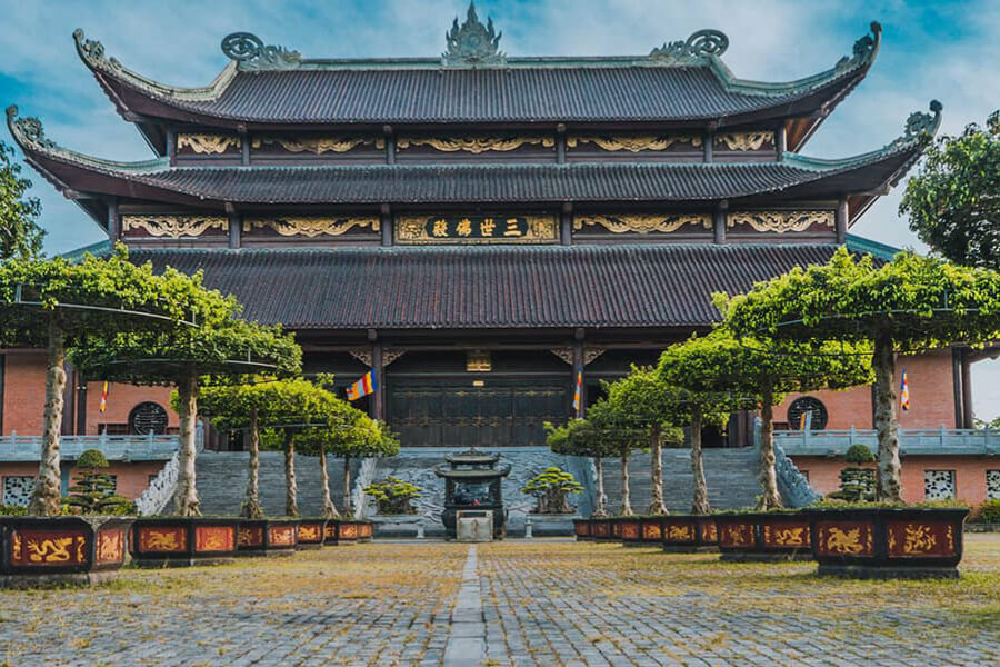 Bai Dinh Pagoda - Vietnam family tours