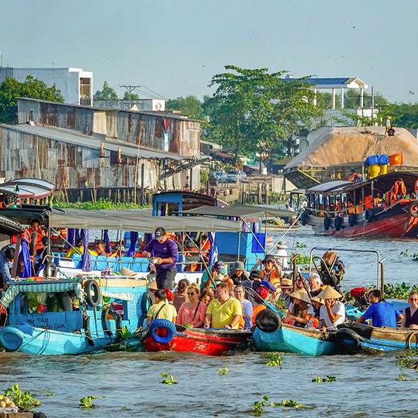 Cai-Rang-Floating-Market-Vietnam tour package