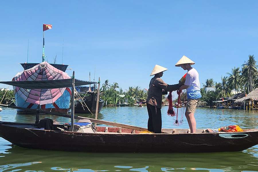 Farming-Fishing-Life-Eco-Tour-Vietnam-tour-operator