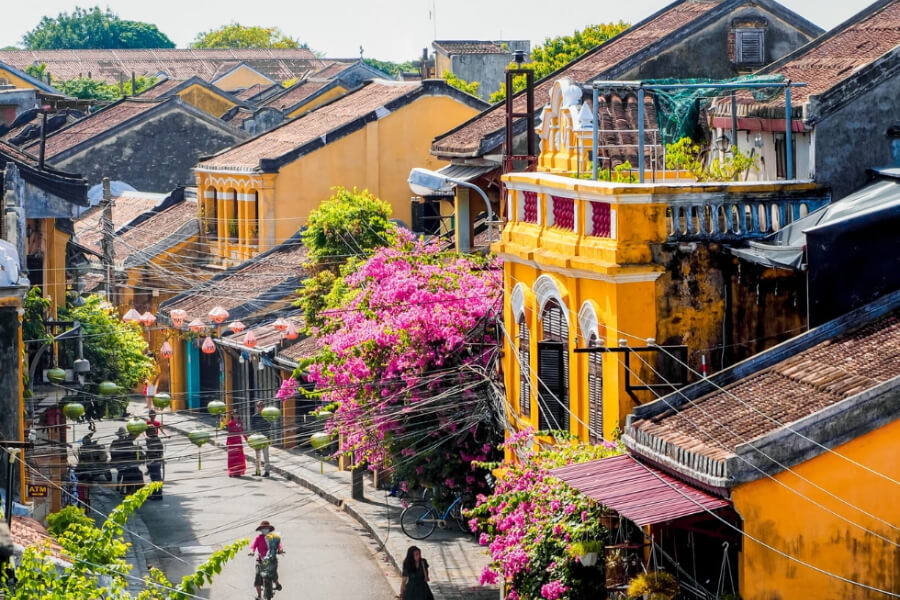 Hoi An town - Vietnam family tours